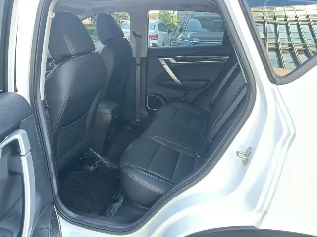 Geely Binyue — Фото автомобиля 6