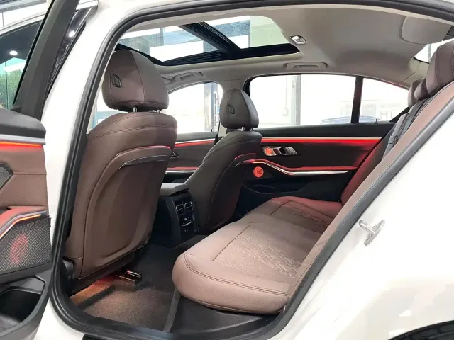 BMW 3 Series — Фото автомобиля 10
