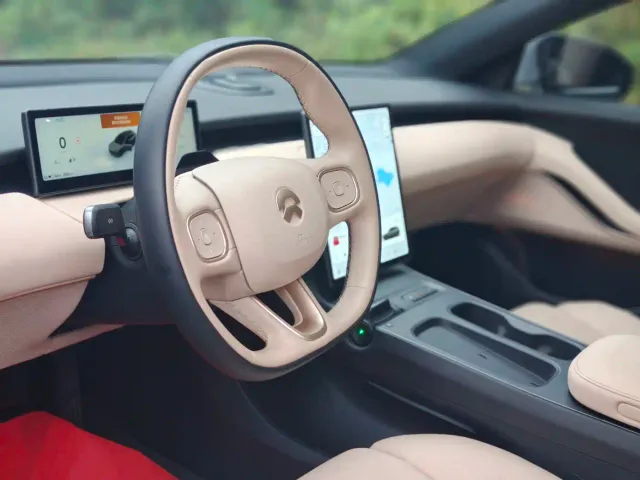 Nio ET5 Touring — Фото автомобиля 4