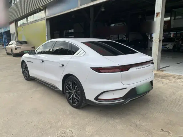 BYD Han — Фото автомобиля 10