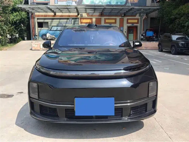 Li Auto L7 — Фото автомобиля 2