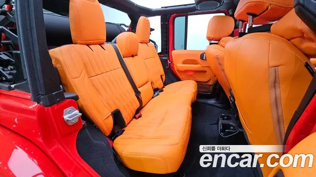 Jeep Wrangler Wrangler (JL) 2.0 Overland 4 двери — Фото автомобиля 20