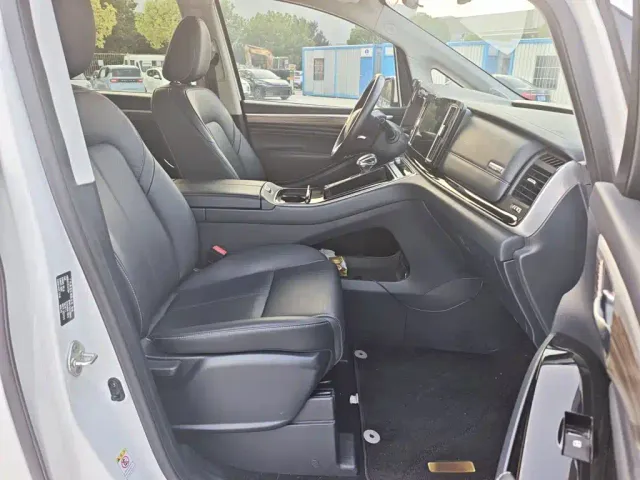 GAC Trumpchi M8 — Фото автомобиля 15