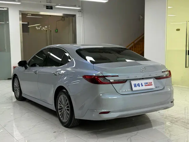 Toyota Camry — Фото автомобиля 4