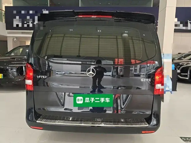 Mercedes-Benz Vito 2021 2.0T Elite 7-Seater — Фото автомобиля 3