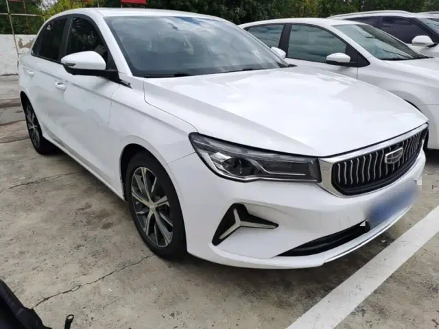 Geely Emgrand — Фото автомобиля 3