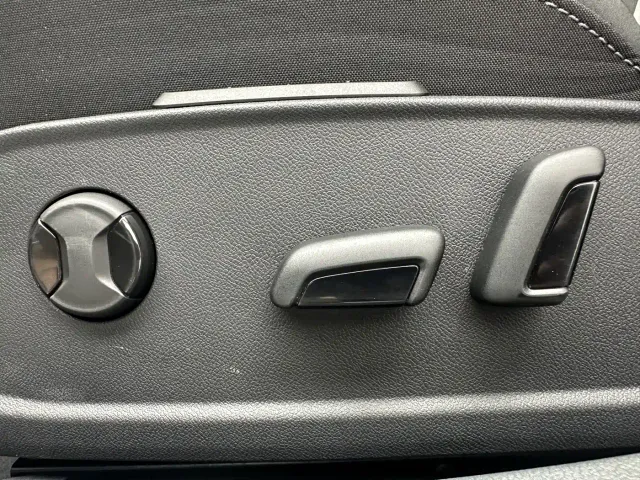 Volkswagen Golf — Фото автомобиля 13