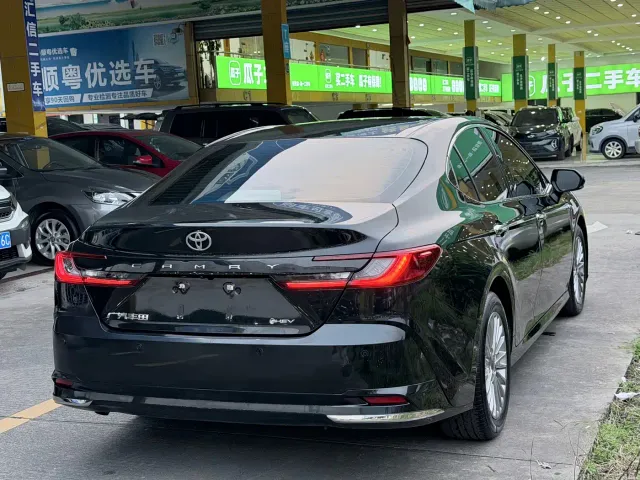 Toyota Camry — Фото автомобиля 11