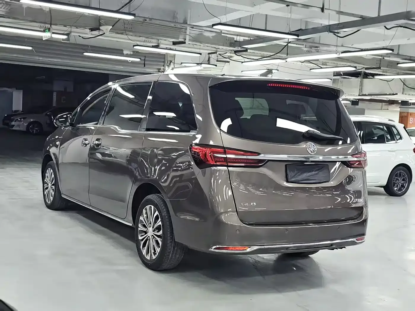 Buick Buick GL8 2023 Land Business Class 652T Smart Luxury — Фото автомобиля 20