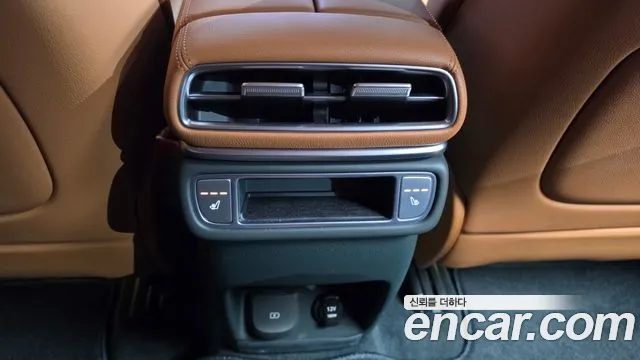 Genesis GV80 — Фото автомобиля 24
