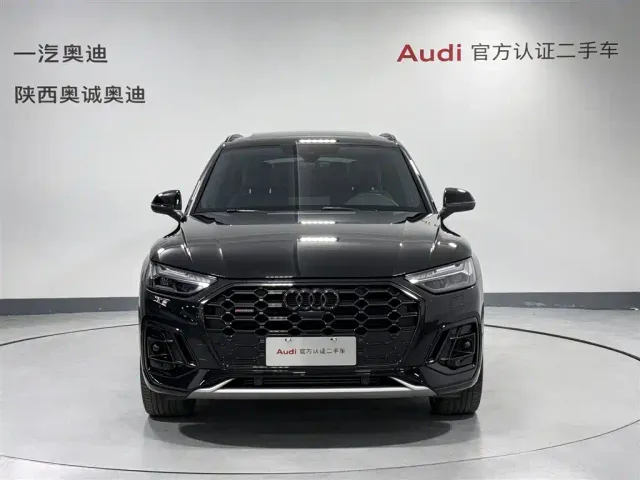 Audi Q5L — Фото автомобиля 2