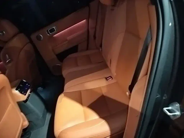 Li Auto L7 — Фото автомобиля 16