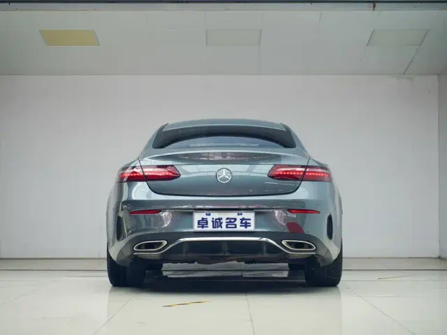 Mercedes-Benz E-Class — Фото автомобиля 13