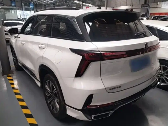 Changan CS75 Plus — Фото автомобиля 4