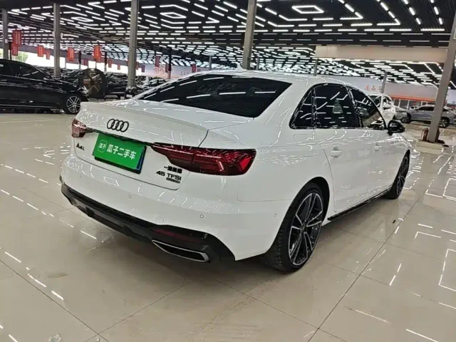 Audi A4L — Фото автомобиля 4