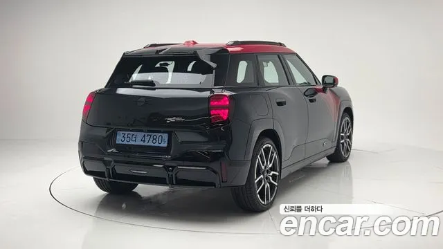 MINI Aceman 1st Gen — Фото автомобиля 2