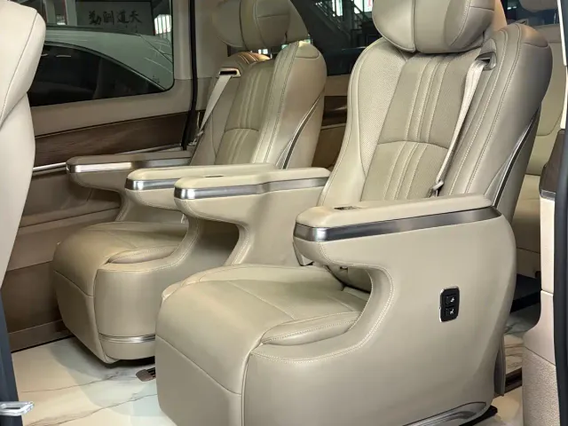 Mercedes-Benz V-Class — Фото автомобиля 7