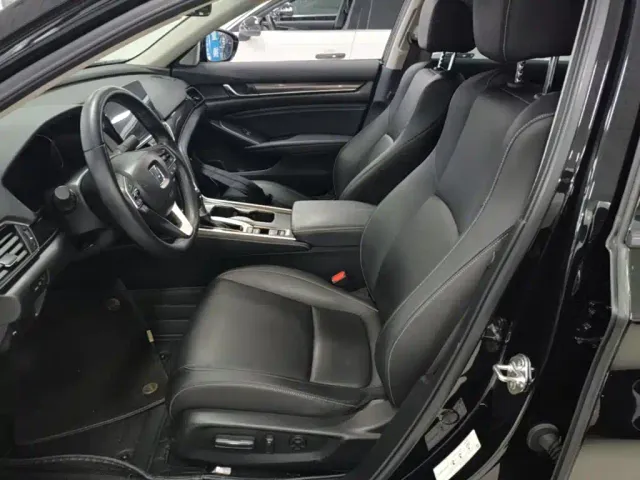 Honda Accord — Фото автомобиля 14