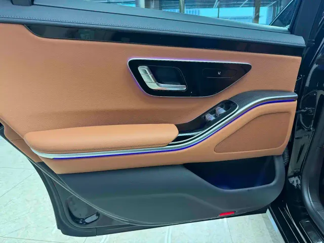 Mercedes-Benz S-Class — Фото автомобиля 18
