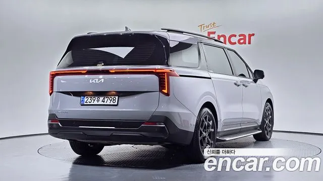Kia Canival — Фото автомобиля 2