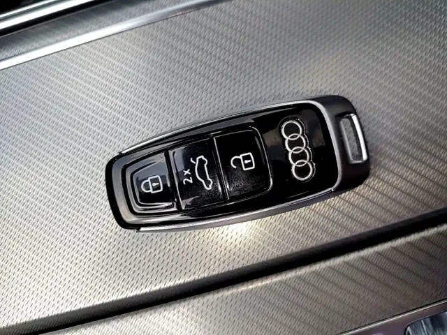Audi A6L — Фото автомобиля 8