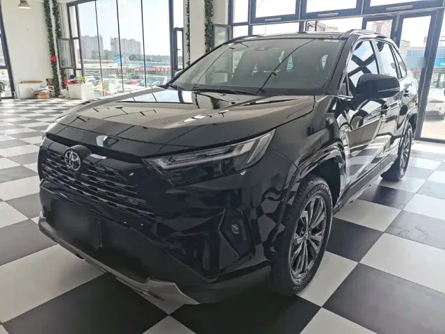 Фотография автомобиля — Toyota RAV4