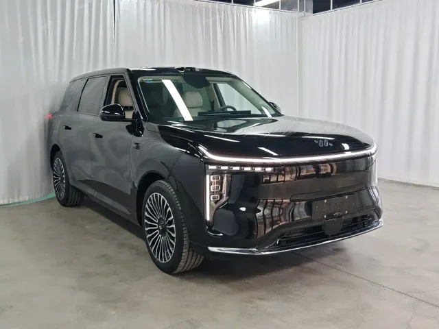 IM Motors LS8 — Фото автомобиля 3