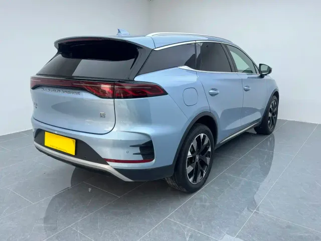 BYD Tang — Фото автомобиля 19