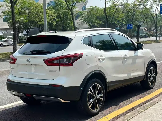 Nissan Qashqai — Фото автомобиля 4