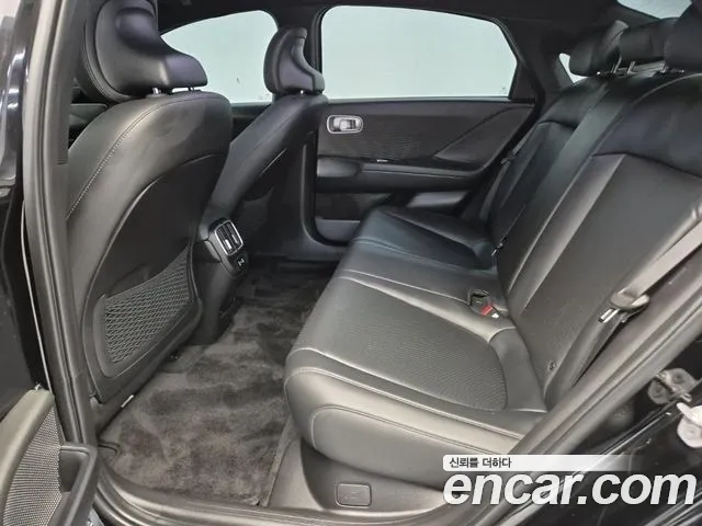 Hyundai Ioniq 6 — Фото автомобиля 8