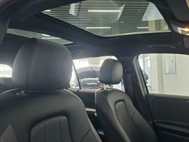 Mercedes-Benz GLB-Class — Фото автомобиля 12