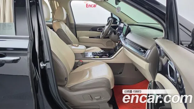 Kia Canival — Фото автомобиля 25