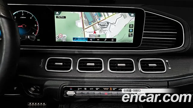 Mercedes-Benz GLS-Class — Фото автомобиля 14
