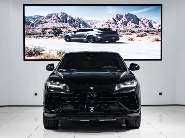 Lamborghini Urus — Фото автомобиля 2