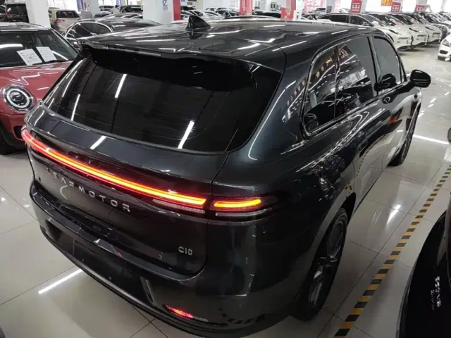 Leapmotor C10 — Фото автомобиля 6
