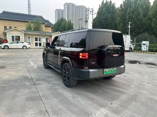 Fang Cheng Bao Titanium 7 2025 AWD Base Model — Фото автомобиля 6