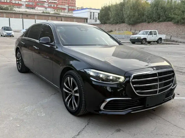 Mercedes-Benz S-Class — Фото автомобиля 3