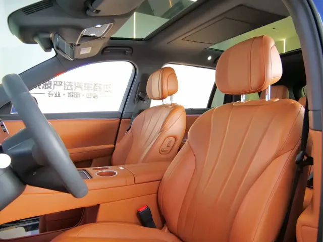 AITO Wenjie AITO M7 2026 Extended Range Ultra AWD 5-Seater — Фото автомобиля 8