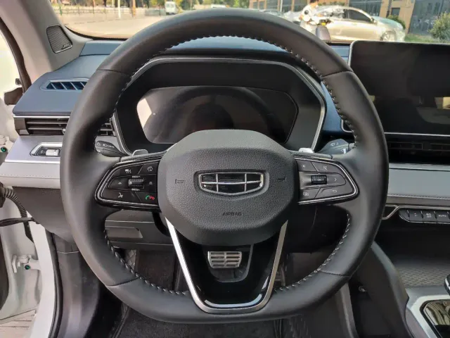 Geely Xingrui — Фото автомобиля 4