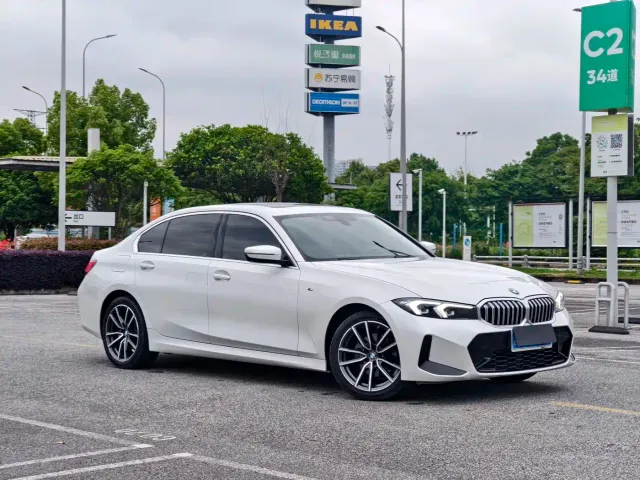 BMW 3 Series — Фото автомобиля 3