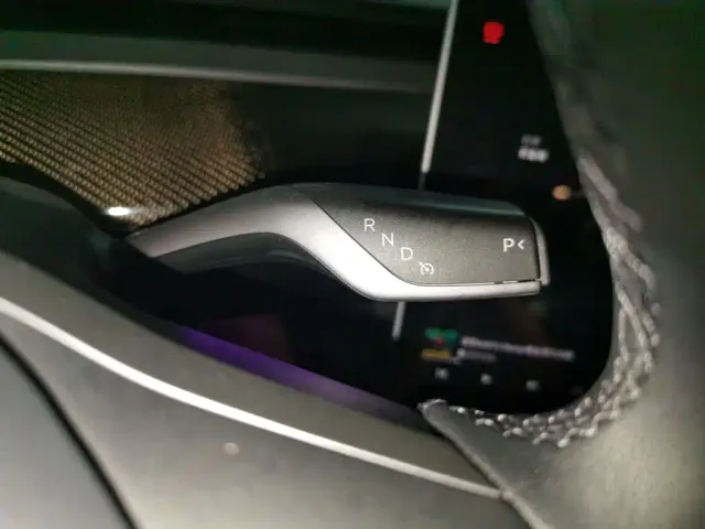 Tesla Model 3 — Фото автомобиля 15