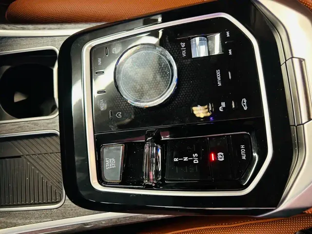 BMW 7 Series — Фото автомобиля 25