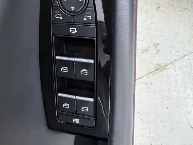 Mazda Axela — Фото автомобиля 9