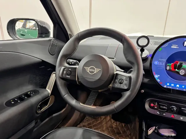MINI Electric MINI ACEMAN — Фото автомобиля 11