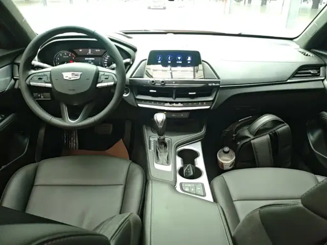 Cadillac CT4 — Фото автомобиля 9