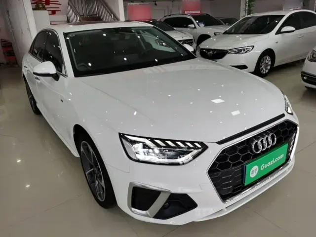 Audi A4L — Фото автомобиля 3