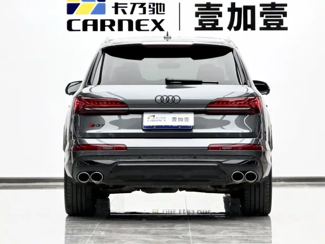 Audi SQ7 — Фото автомобиля 5