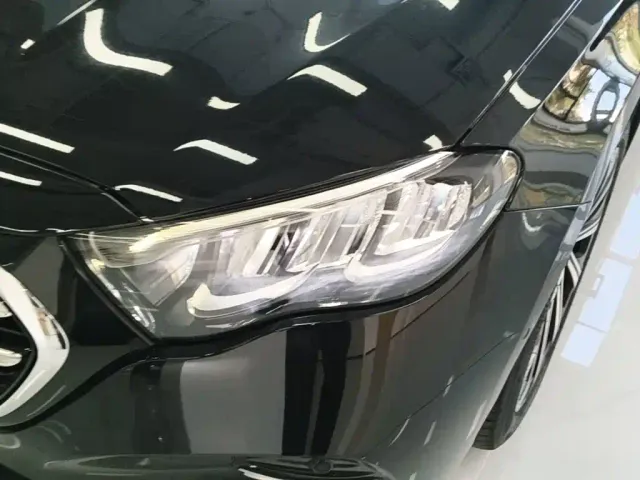 Mercedes-Benz E-Class — Фото автомобиля 23