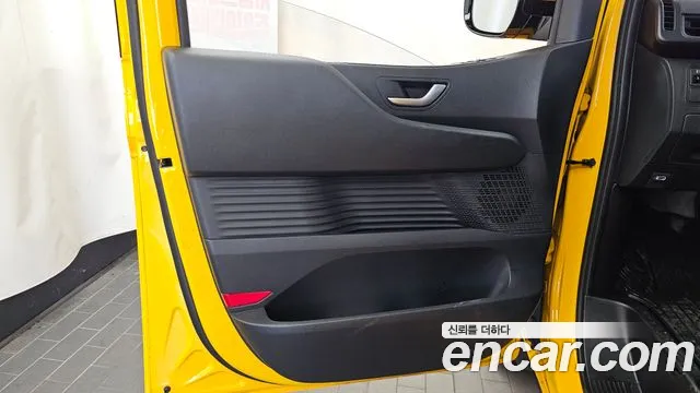 Hyundai Staria Staria — Фото автомобиля 24