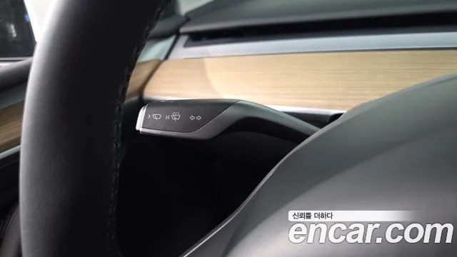 Tesla Model Y — Фото автомобиля 27